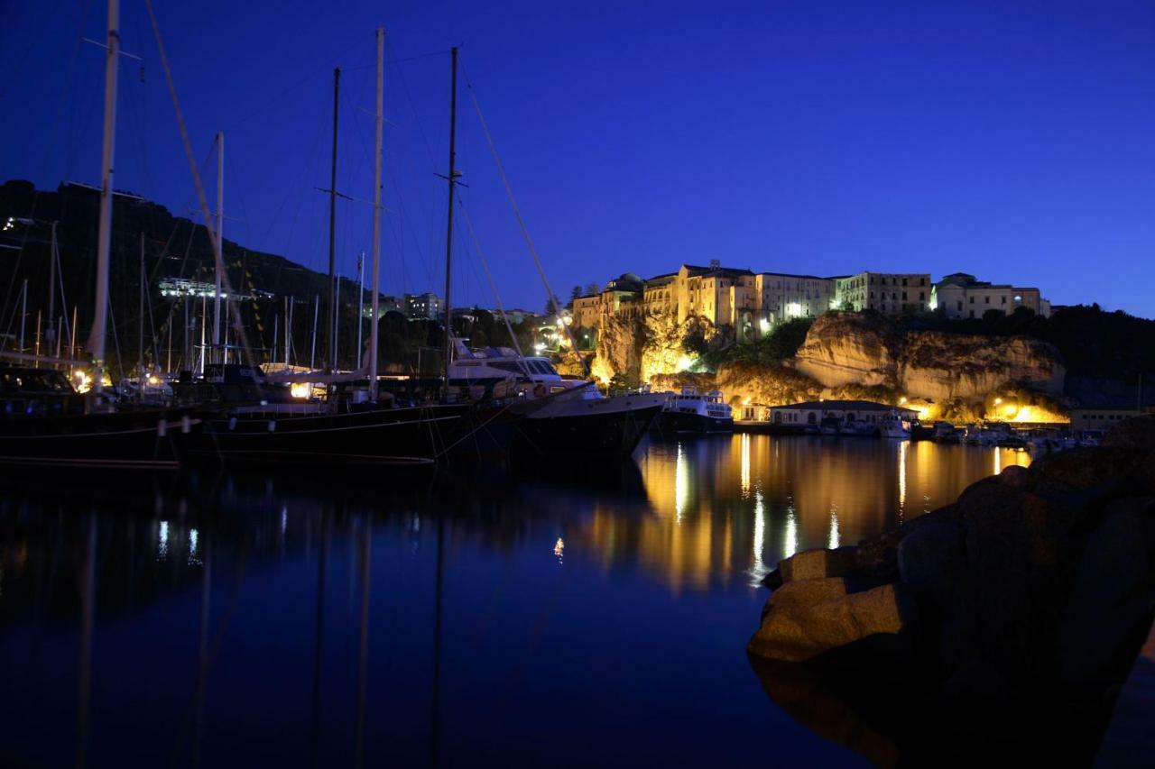 Astoria Tropea Centro Storico Διαμέρισμα Εξωτερικό φωτογραφία
